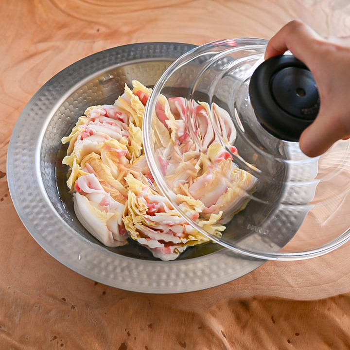 【連載】「おうちごはんの時間」 その10 見た目も味もランクアップ！ガラス蓋鍋と簡単な鍋レシピで冬を満喫