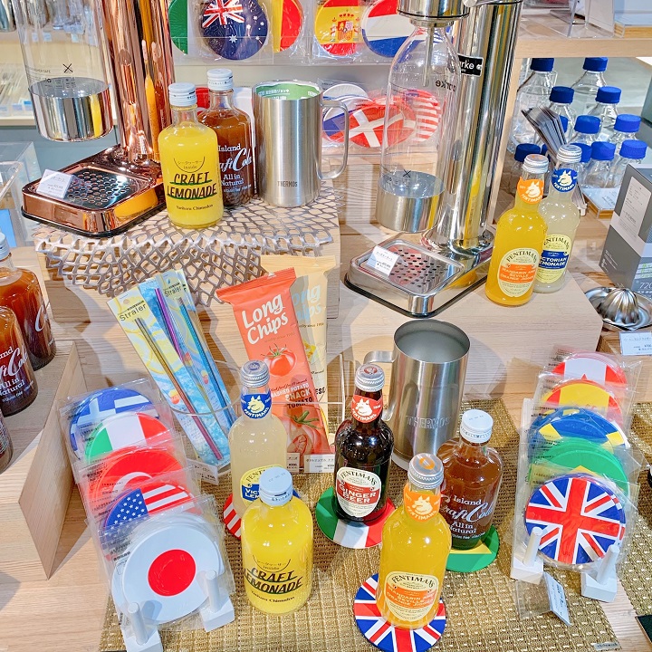 スッキリ炭酸でしゅわっと乾杯！ みんなでスパークリングライフ