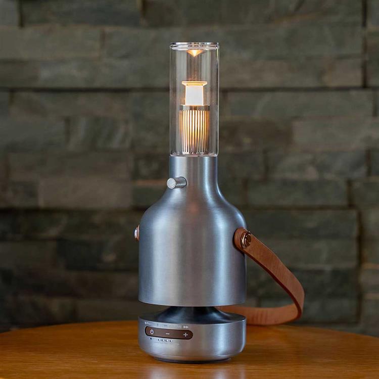 Ultima ポータブル ランタン スピーカー: MoMA Design Store