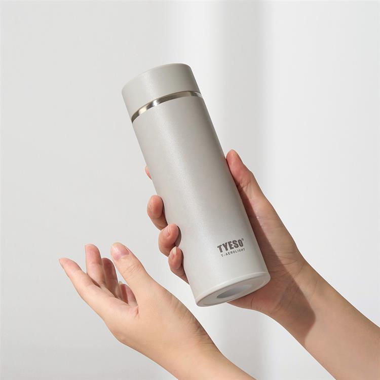 超軽量エアリーボトル 500ml ライトグレー 水筒 ライトグレー