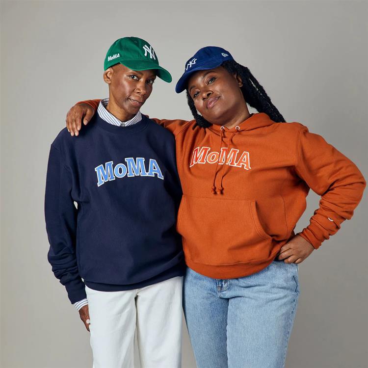 Champion クルーネックスウェットシャツ MoMA Edition ネイビー
