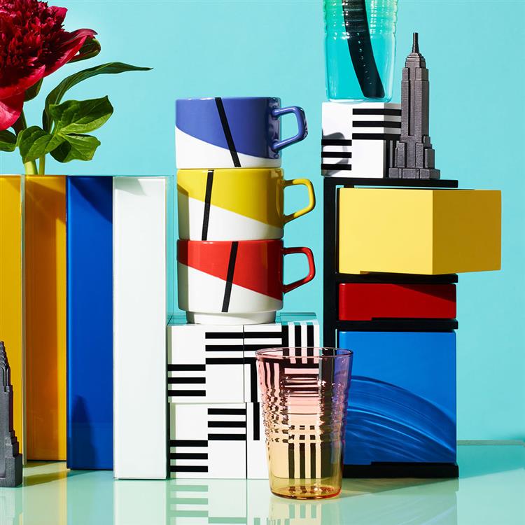 MoMA デ・ステイル ストレージ タワー