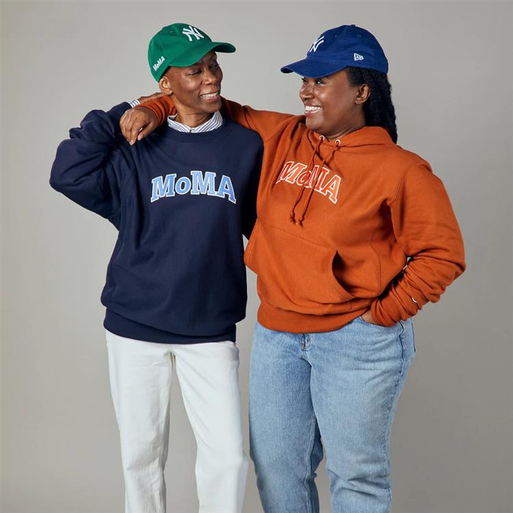 Champion クルーネックスウェットシャツ MoMA Edition ライト