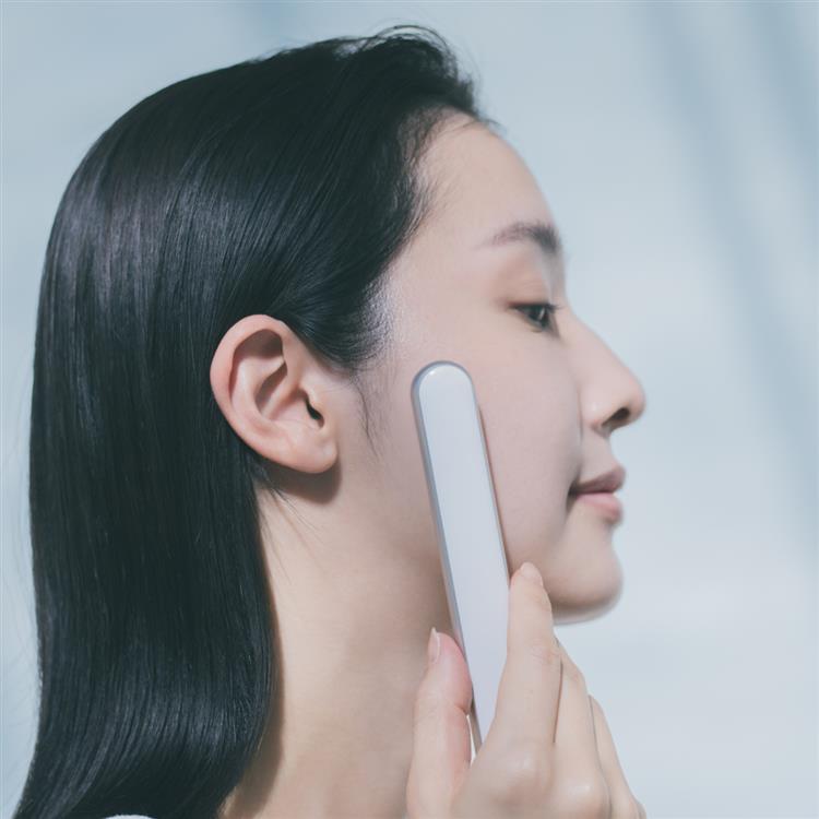 スハダスティック美顔器 ホワイト FM01A-WT ホワイト