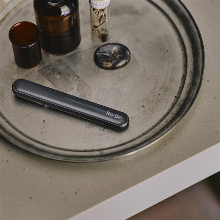 スハダスティック美顔器 スペースグレー FM01A-SG スペースグレー