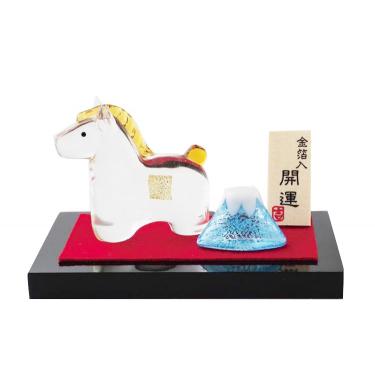 金の馬と富士山