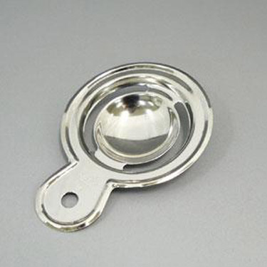 たまごの黄身とり